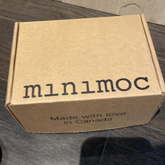 Gold minimoc baby slippers! - Picture 6 of 7